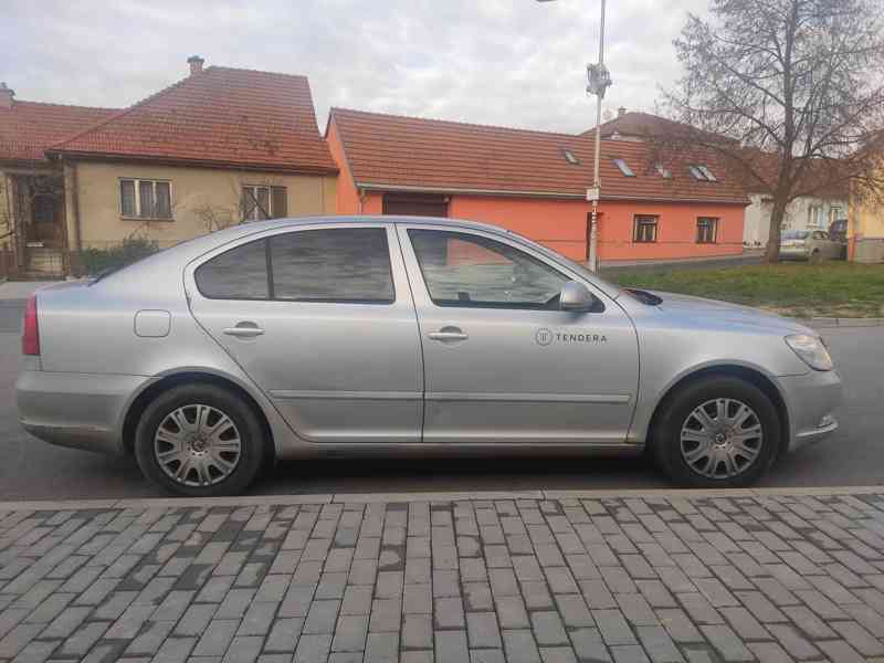 Škoda Octavia - foto 2