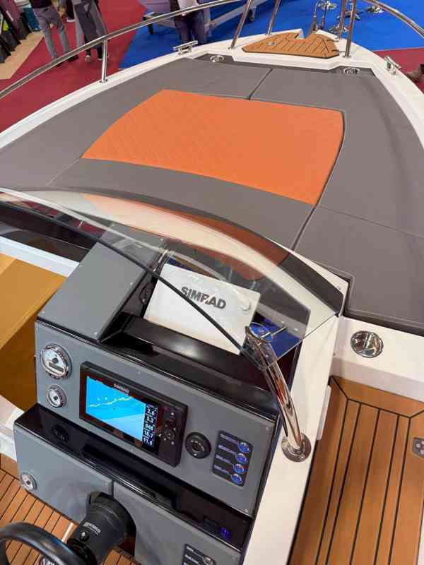 Nový motorový člun Coaster 640 SD+MOTOR - foto 7