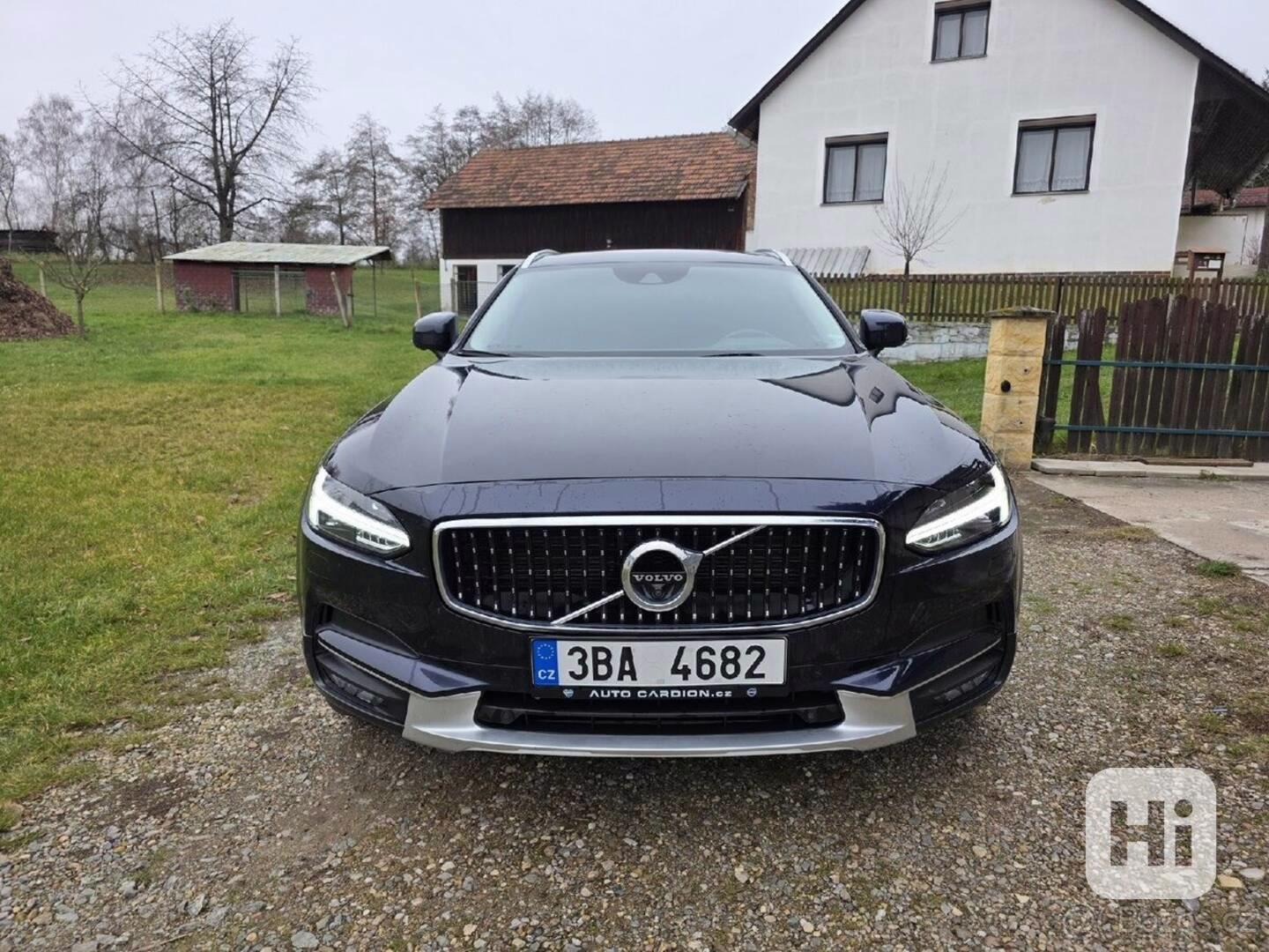 Volvo V90 Cross Country - foto 1