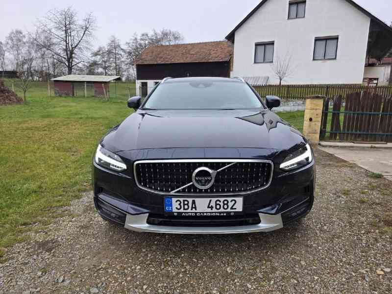 Volvo V90 Cross Country - foto 1