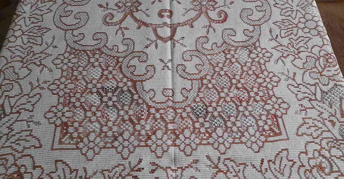 krajkový ubrus - foto 3