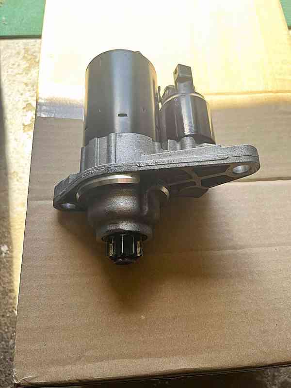 Startér na FABIA a koncern VW - BOSCH 02T911023 - foto 1