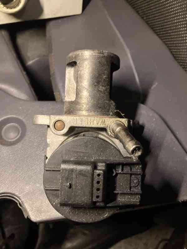 VENTIL EGR MERCEDES 320 350 CDI A6421401060 - foto 4