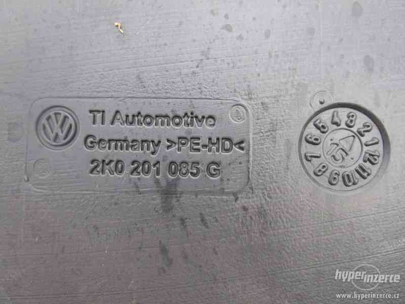 Prodám palivovou nádrž na VW Caddy Maxi – NOVOU - foto 4