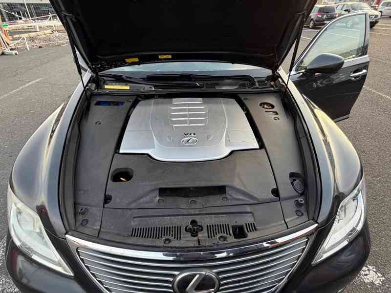 Lexus LS 460 V8 - foto 3