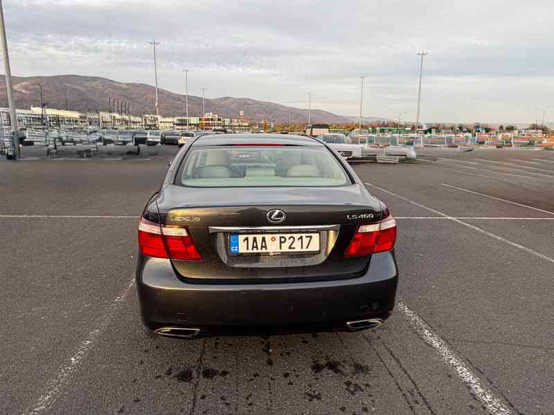 Lexus LS 460 V8 - foto 12