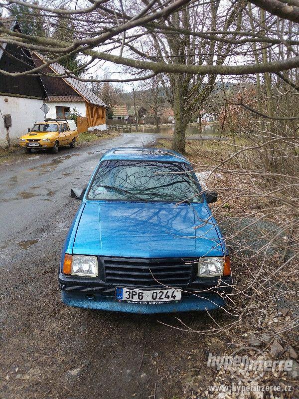 Prodám Opel Corsa 1.3 - foto 2