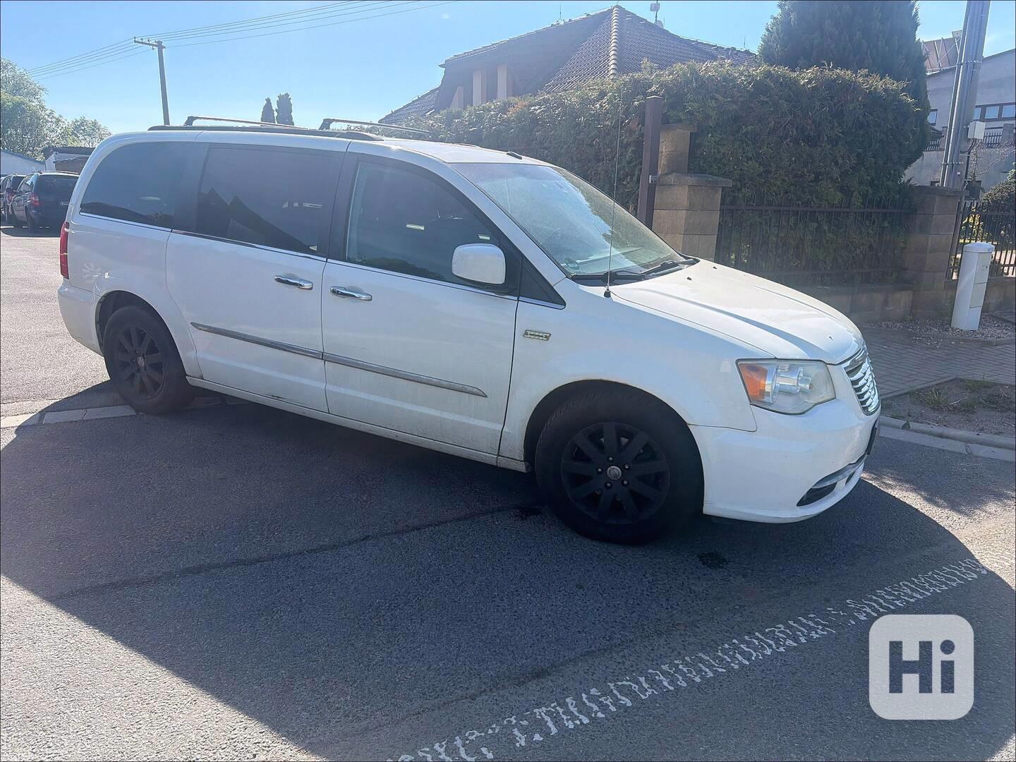 Chrysler Town Country 3,6 RT DVD LPG Kůže 2011 - foto 1