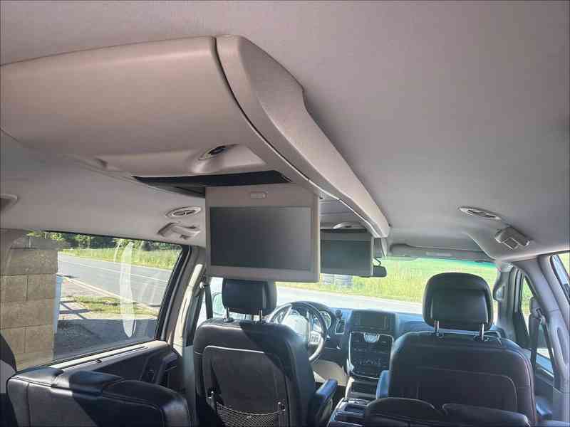 Chrysler Town Country 3,6 RT DVD LPG Kůže 2011 - foto 11