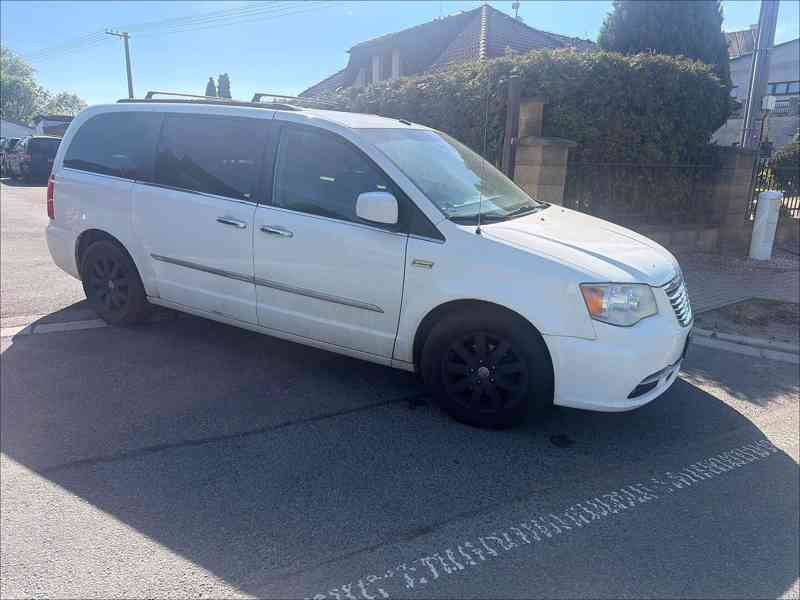 Chrysler Town Country 3,6 RT DVD LPG Kůže 2011 - foto 1