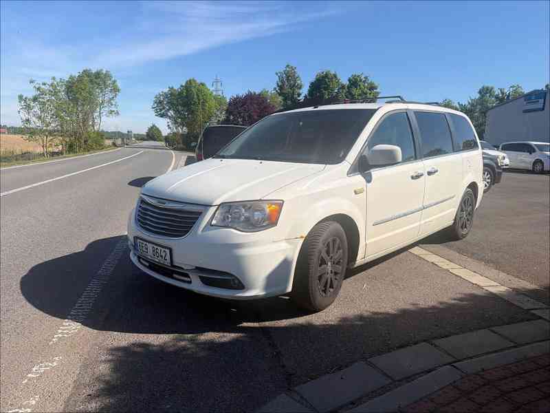 Chrysler Town Country 3,6 RT DVD LPG Kůže 2011 - foto 2