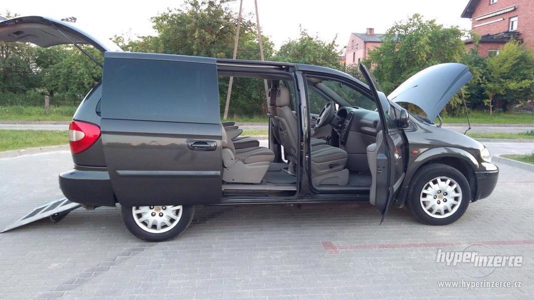 Chrysler Voyager pro zdravotně postižené osoby - foto 5