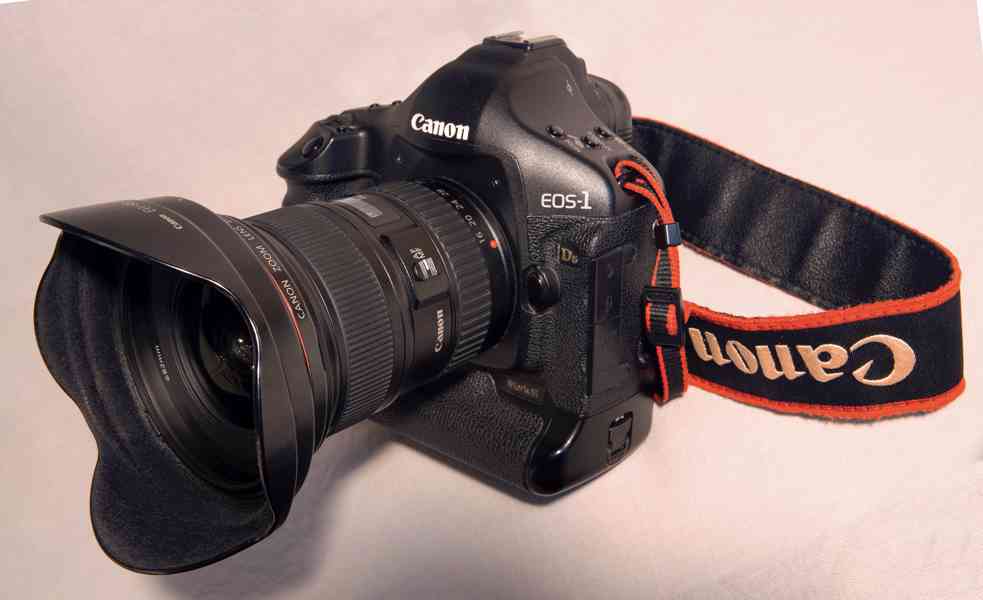 prodám tělo - CANON EOS 1Ds Mark III - foto 4