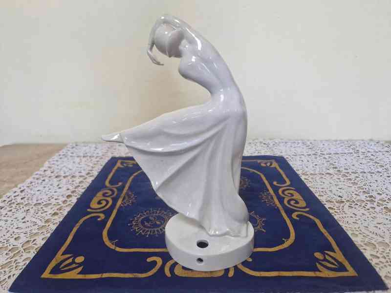 Krásná Art Deco bílá porcelánová soška Tanečnice - foto 4