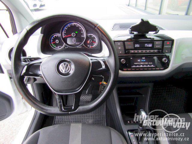 Volkswagen Up!, automat, RV 2017 - foto 3