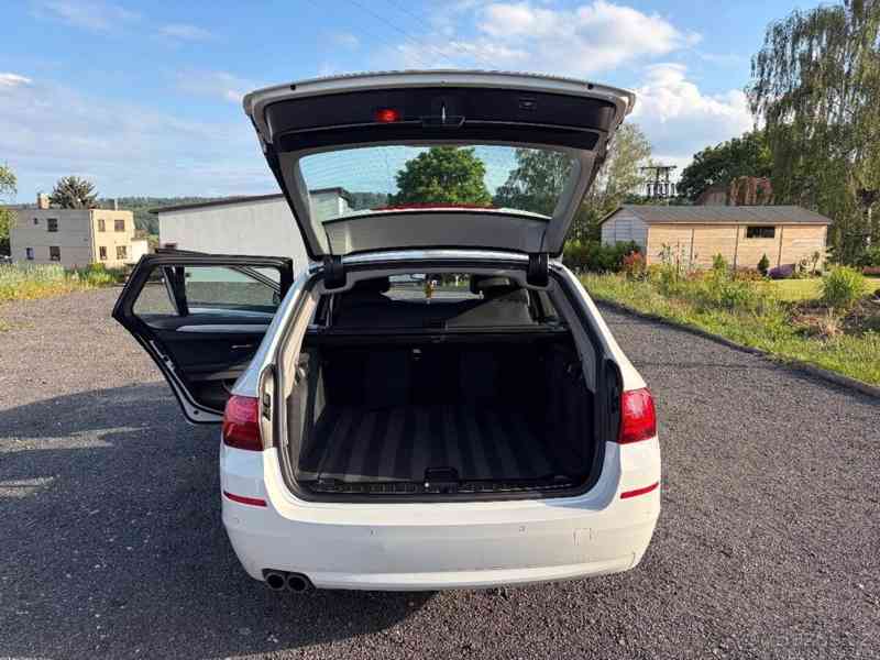 BMW Řada 5 2,0   xDrive Touring 140 kW - foto 6