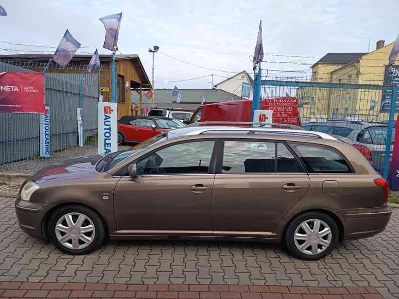Toyota Avensis combi 2,0D-4D Comfort ČR  - foto 1