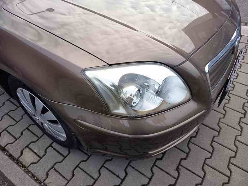 Toyota Avensis combi 2,0D-4D Comfort ČR  - foto 5
