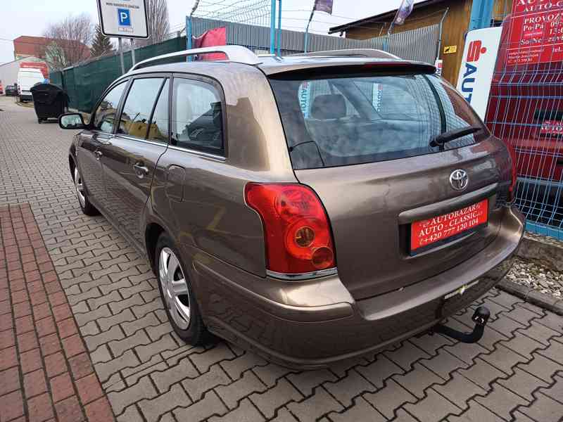 Toyota Avensis combi 2,0D-4D Comfort ČR  - foto 9