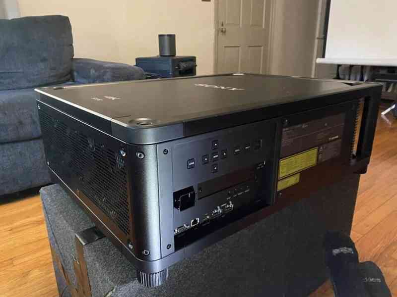 SONY VPL-VW5000ES 4K HRD10, IMAX ENHANCED, 5000 LUMEN - foto 4