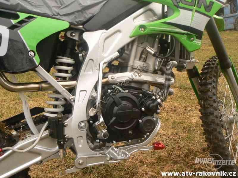 SUPER Dirtbike Apollo 250cc AGB-30 - vodník, 14,5 kW - foto 8