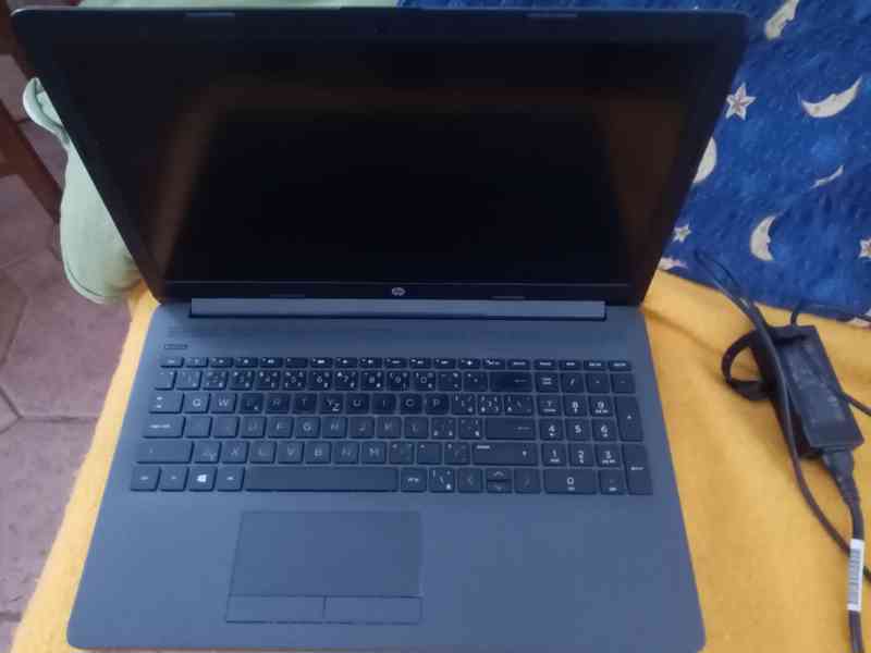 HP 255 G7 (15A08EA) notebook - foto 2