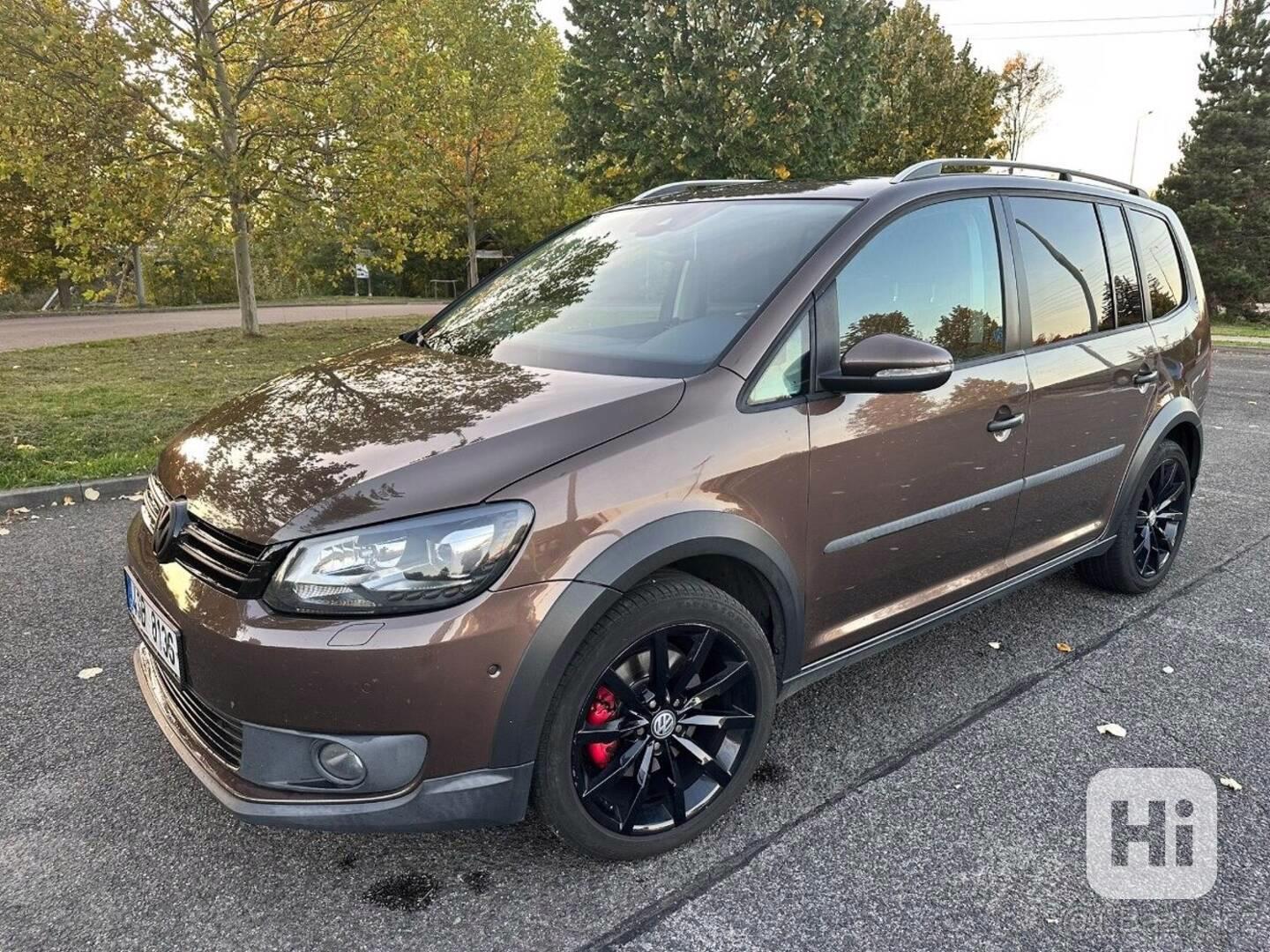 Volkswagen Touran 2,0   Cross, 125 kW, DSG, 7 míst - foto 1
