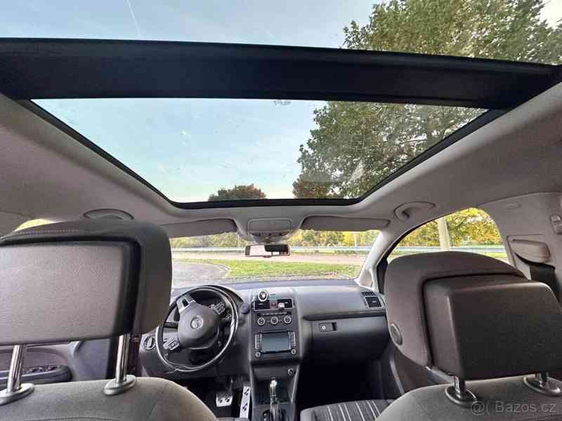 Volkswagen Touran 2,0   Cross, 125 kW, DSG, 7 míst - foto 10