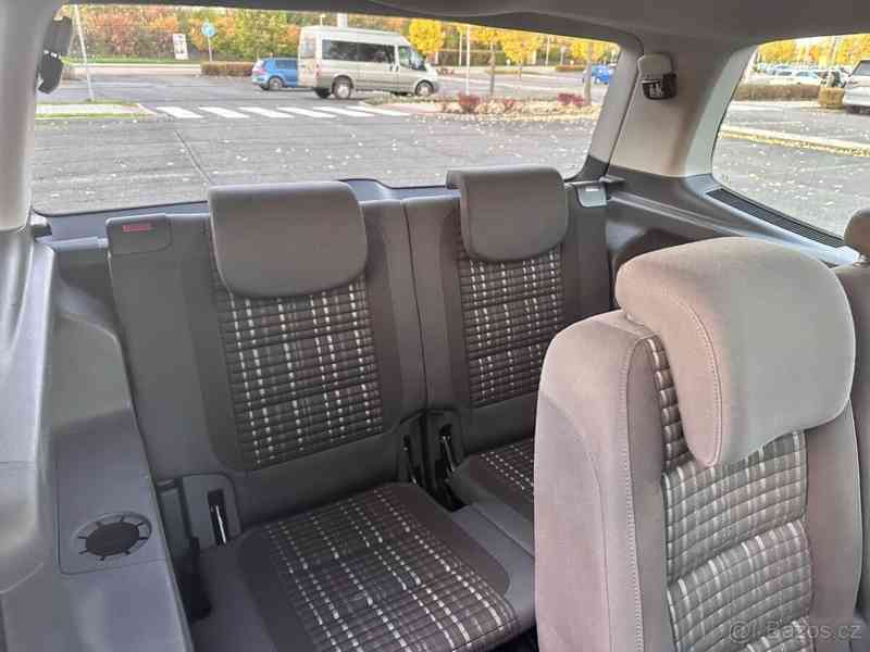 Volkswagen Touran 2,0   Cross, 125 kW, DSG, 7 míst - foto 9