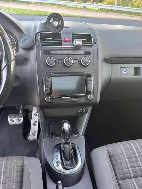 Volkswagen Touran 2,0   Cross, 125 kW, DSG, 7 míst - foto 14
