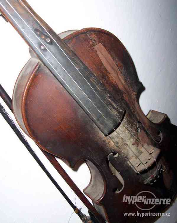 VÝKUP SMYČCOVÝCH NÁSTROJŮ - koupím housle, violy, kontrabasy - foto 1