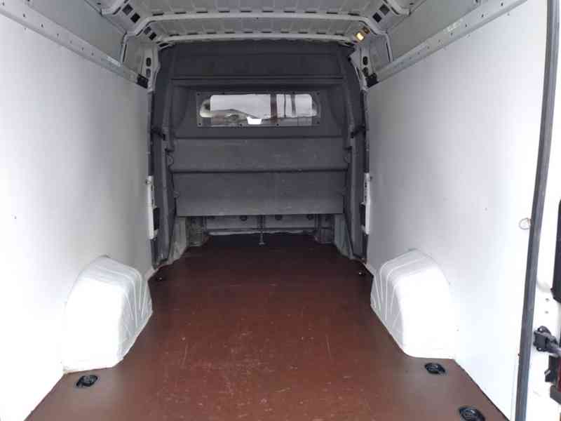 PEUGEOT BOXER 2.0 HDI L4H2 7 MÍST 120kW - foto 10