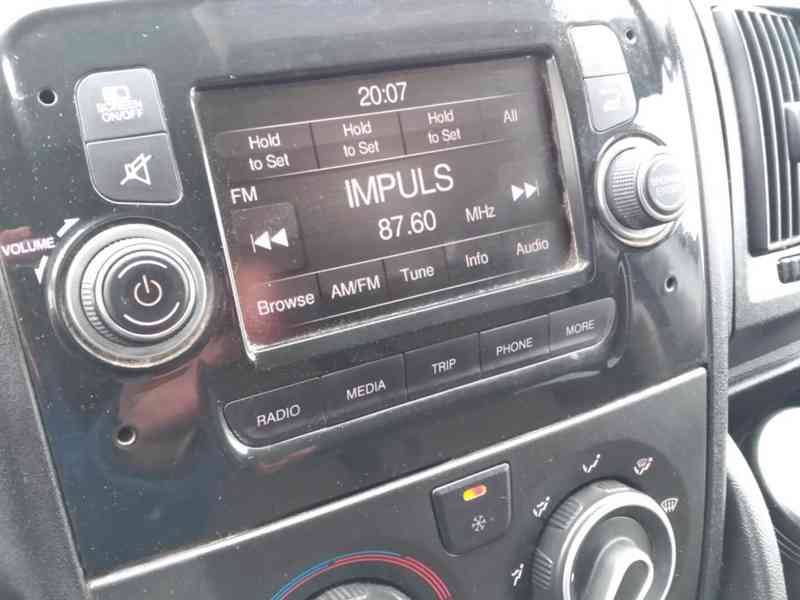 PEUGEOT BOXER 2.0 HDI L4H2 7 MÍST 120kW - foto 29