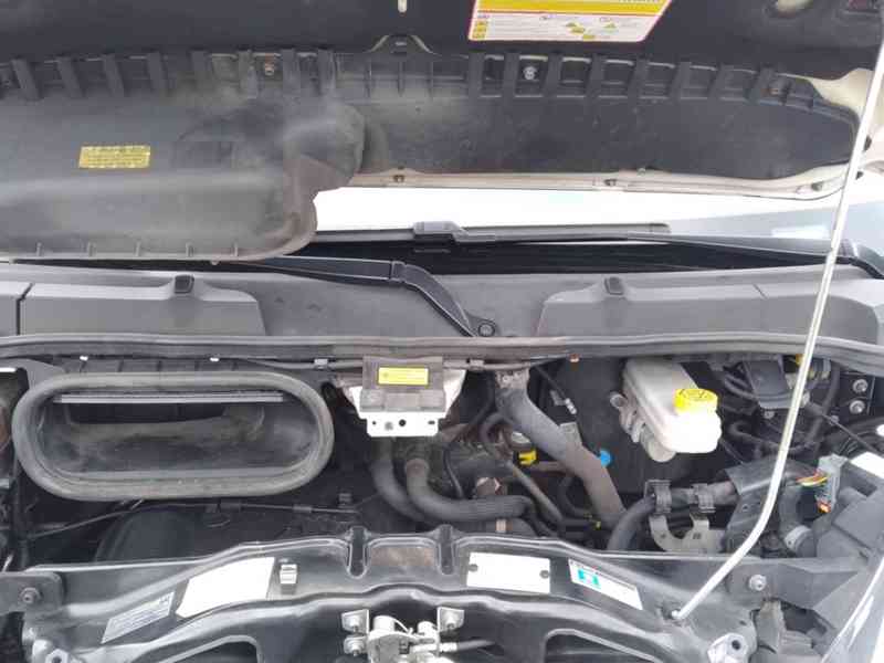 PEUGEOT BOXER 2.0 HDI L4H2 7 MÍST 120kW - foto 34