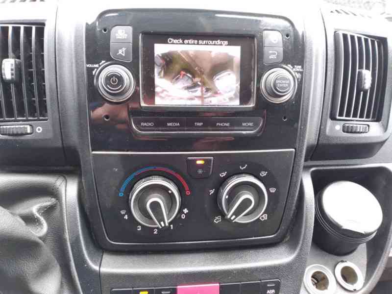 PEUGEOT BOXER 2.0 HDI L4H2 7 MÍST 120kW - foto 25