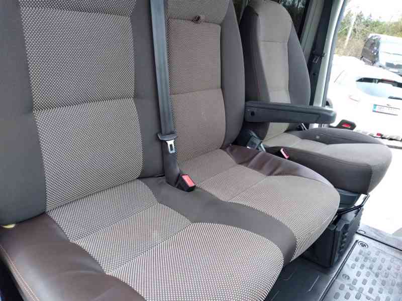 PEUGEOT BOXER 2.0 HDI L4H2 7 MÍST 120kW - foto 18