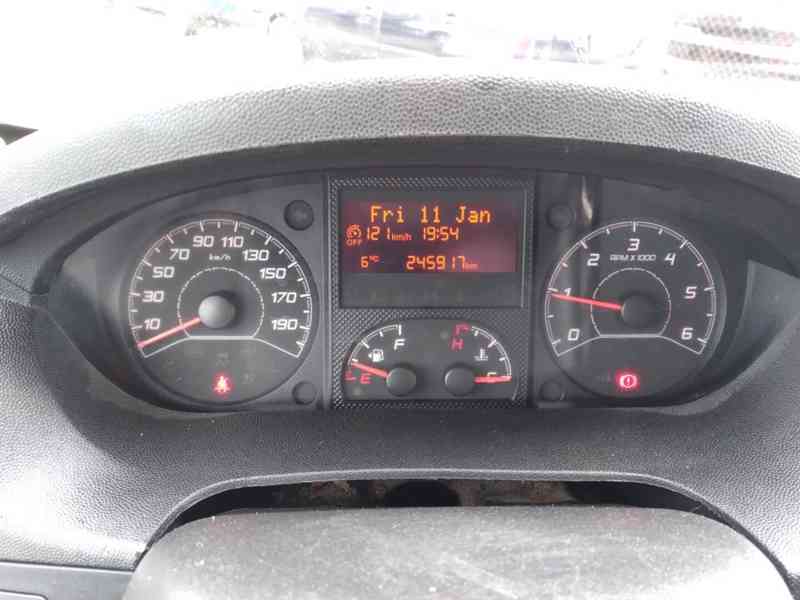 PEUGEOT BOXER 2.0 HDI L4H2 7 MÍST 120kW - foto 23