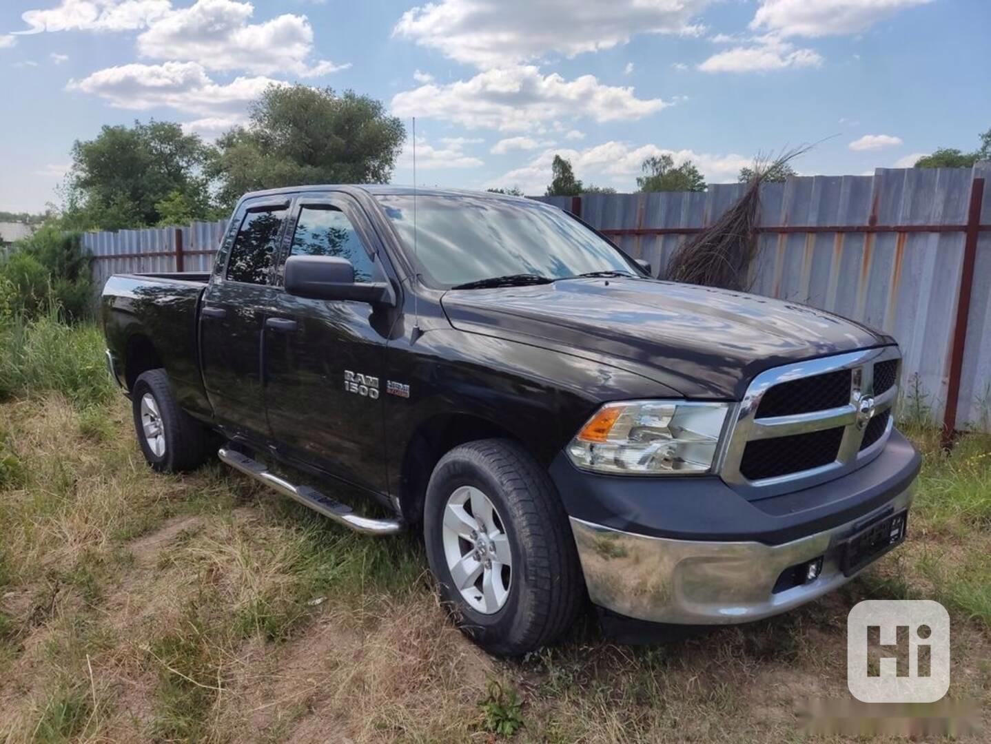 Dodge RAM 1500 V8 5.7 HEMI 4x4 rv 2014 dph - foto 1