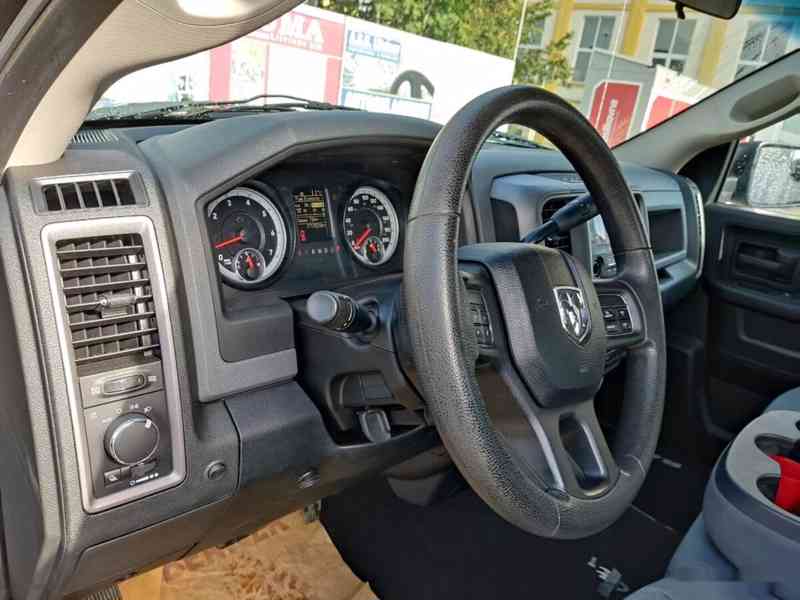 Dodge RAM 1500 V8 5.7 HEMI 4x4 rv 2014 dph - foto 10