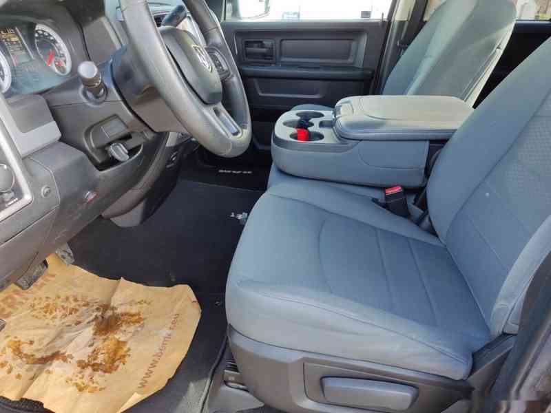 Dodge RAM 1500 V8 5.7 HEMI 4x4 rv 2014 dph - foto 11