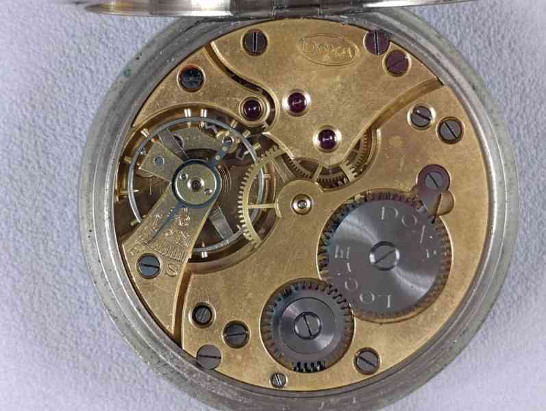 Kapesní hodinky DOXA s medailema. erotický motiv - foto 8