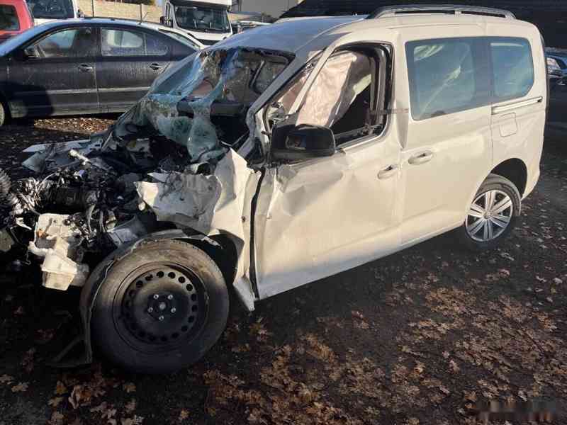 VW Caddy 2.0 tdi 75kw Rok 11. 2021 - foto 5