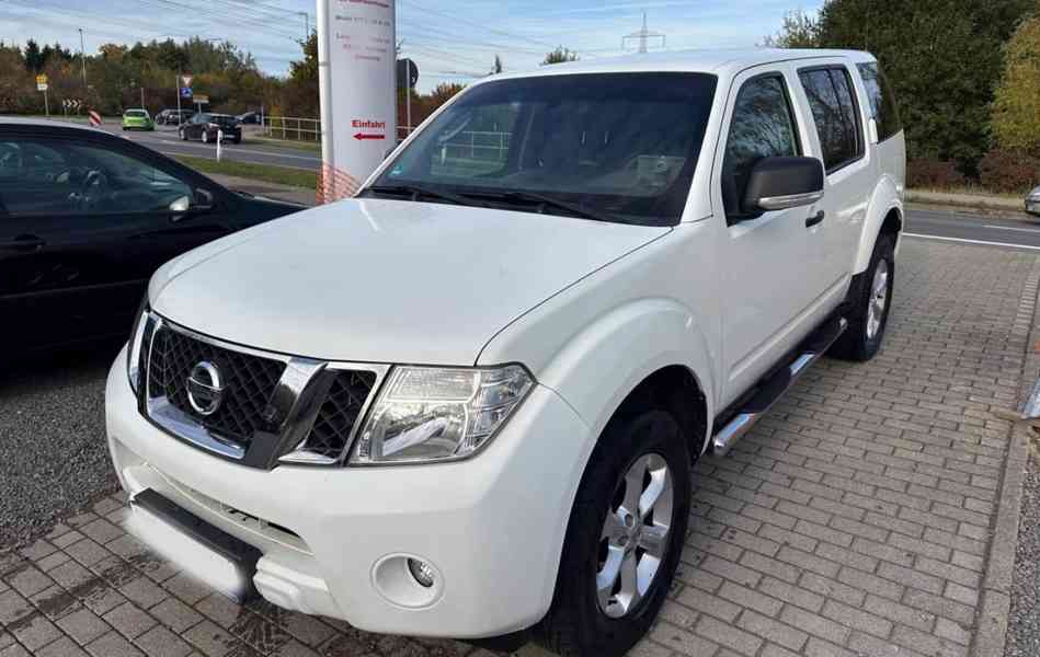 Nissan Pathfinder 2.5 dCi LE 140kw - foto 3