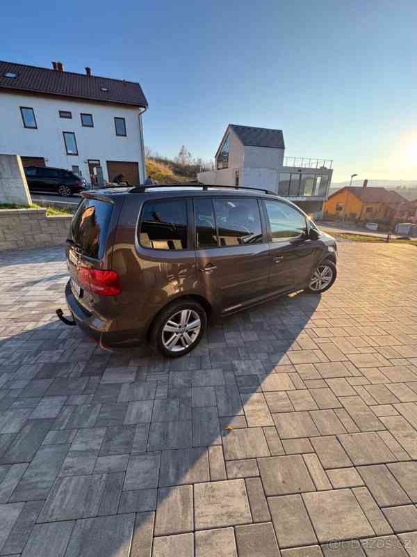 Volkswagen Touran 1,6 - foto 2