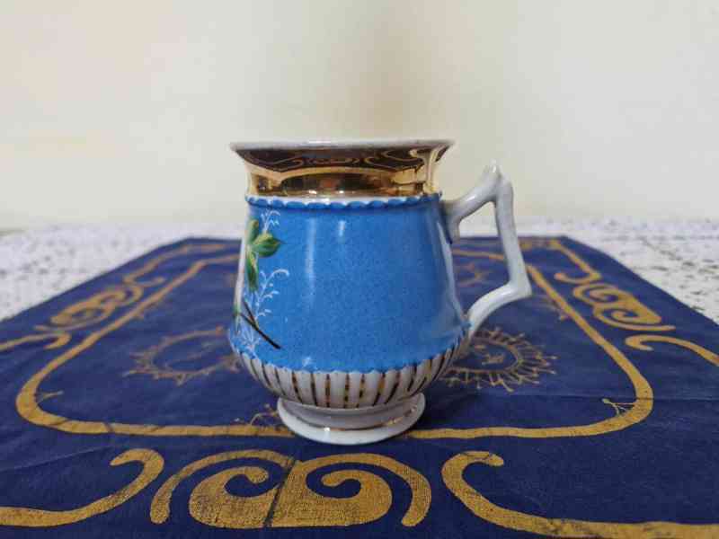 Sbírkový secesní porcelánový Hrnek Mušlák - foto 3