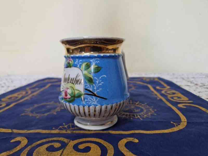 Sbírkový secesní porcelánový Hrnek Mušlák - foto 2