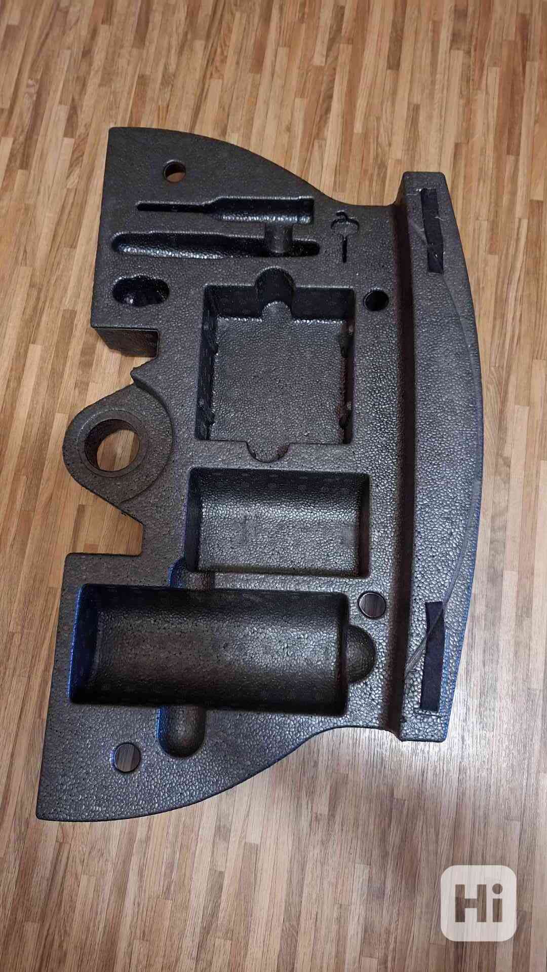 Polystyrenová vložka / organizér do kufru VW Touran - foto 1