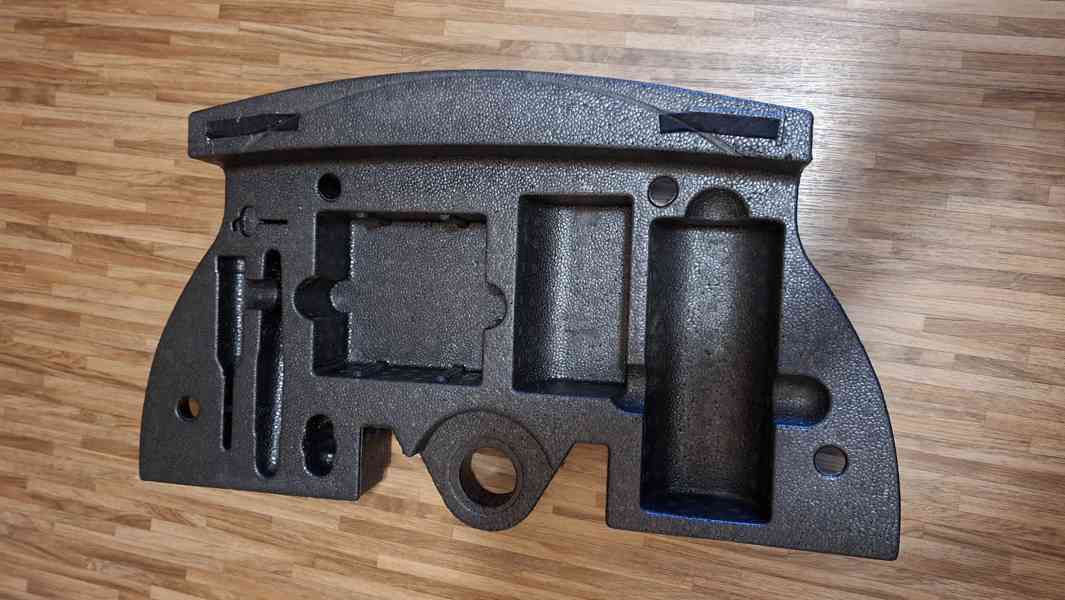 Polystyrenová vložka / organizér do kufru VW Touran - foto 1