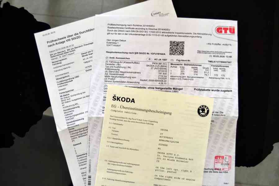 Škoda Superb 2.0 TDI 103kW Ambition kombi - foto 17