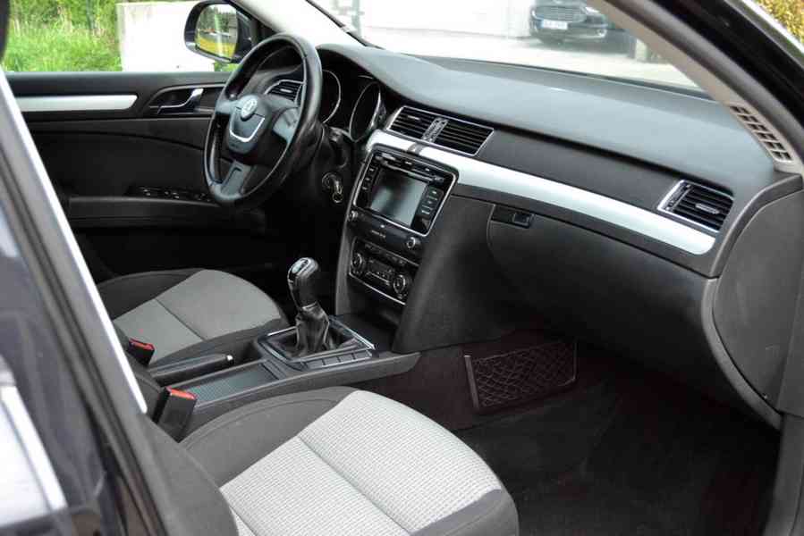 Škoda Superb 2.0 TDI 103kW Ambition kombi - foto 12
